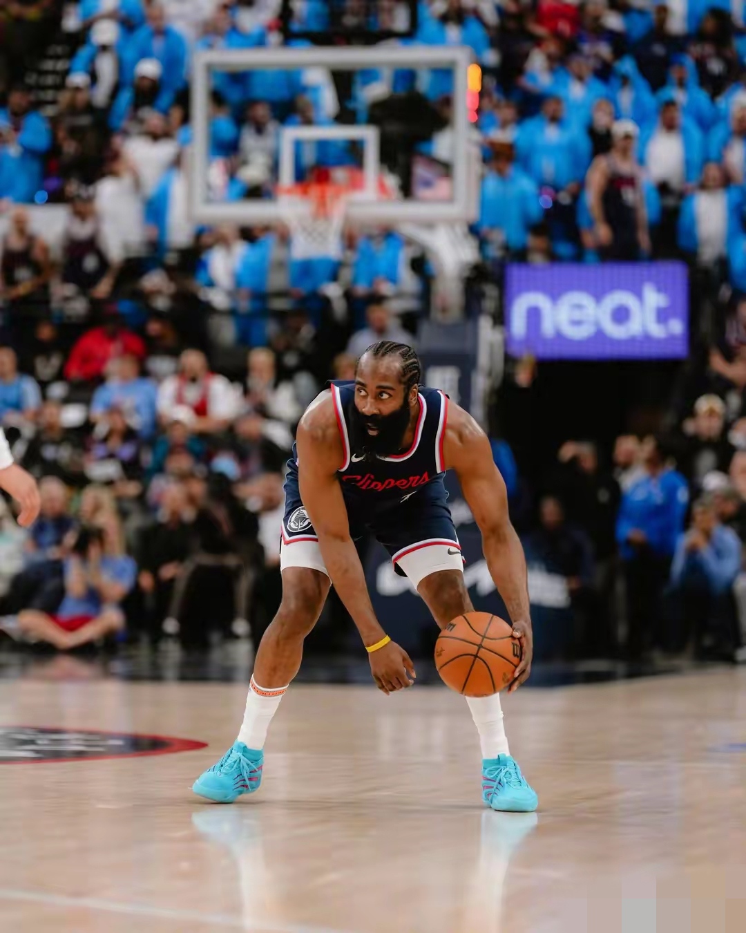 九游官网主页-洛杉矶快船迎NBA季后赛关键赛;今晚防线松动;底气十足;赛季目标并未改变的简单介绍