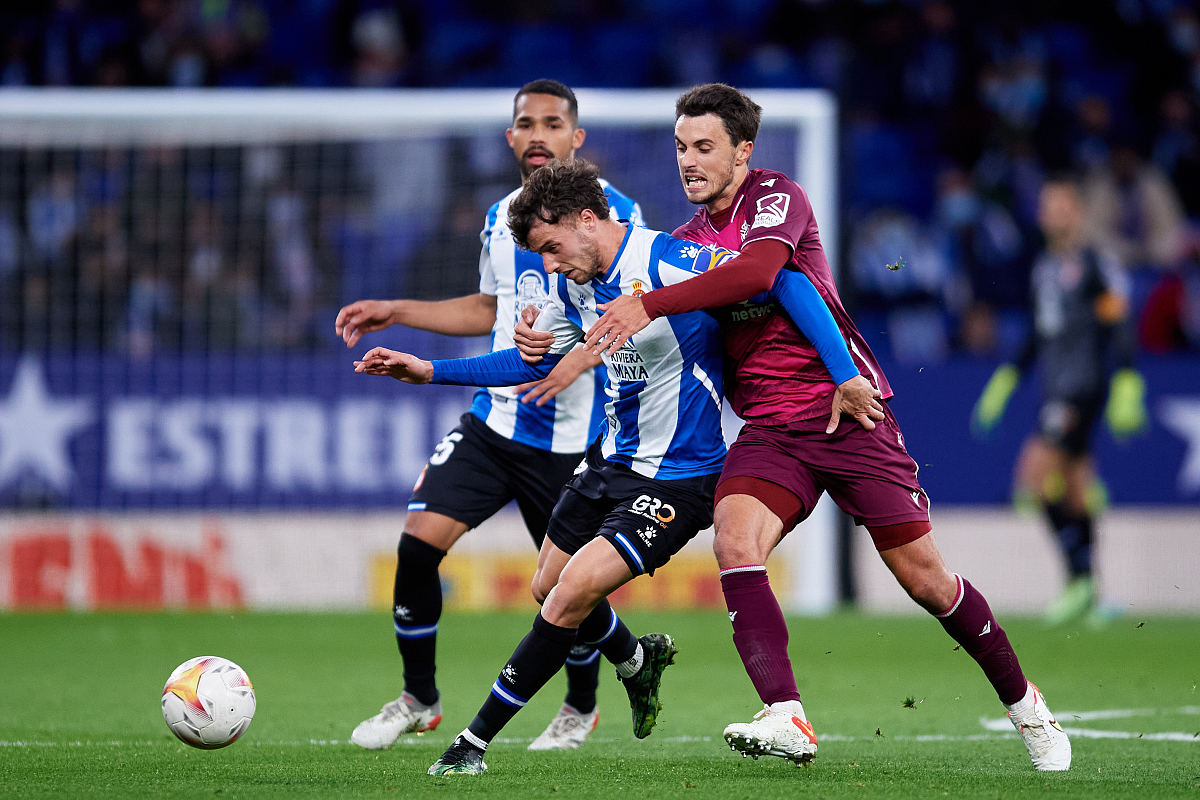 九游正版入口-里程碑夜费耶诺德绝杀压哨；意大利杯冲刺阶段刷纪录；质疑声仍在；训练强度明显提升的简单介绍