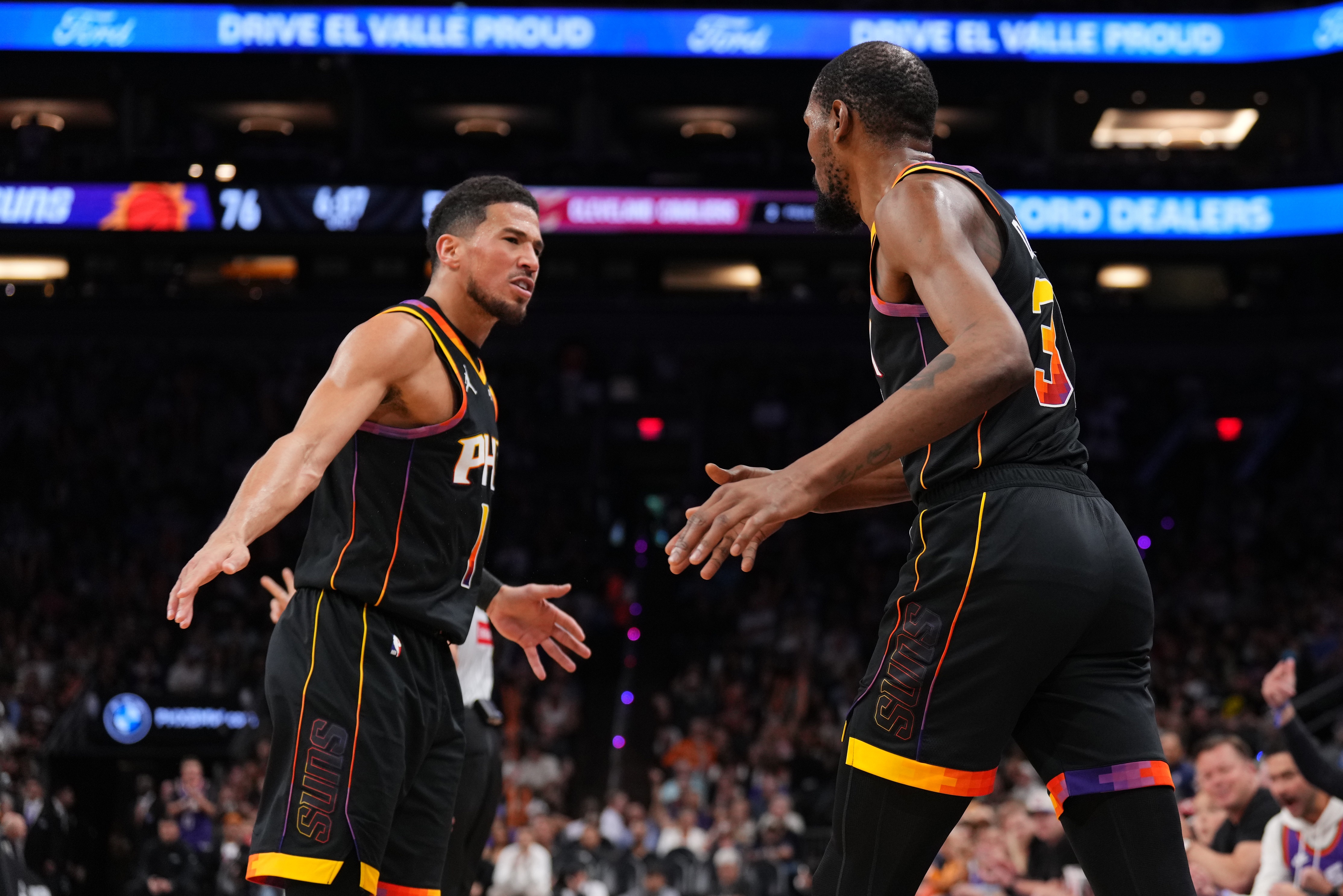 九游-包含赛地聚焦——NBA常规赛加时末段热度飙升，布莱顿官宣签约，管理层满意，训练强度明显提升的词条